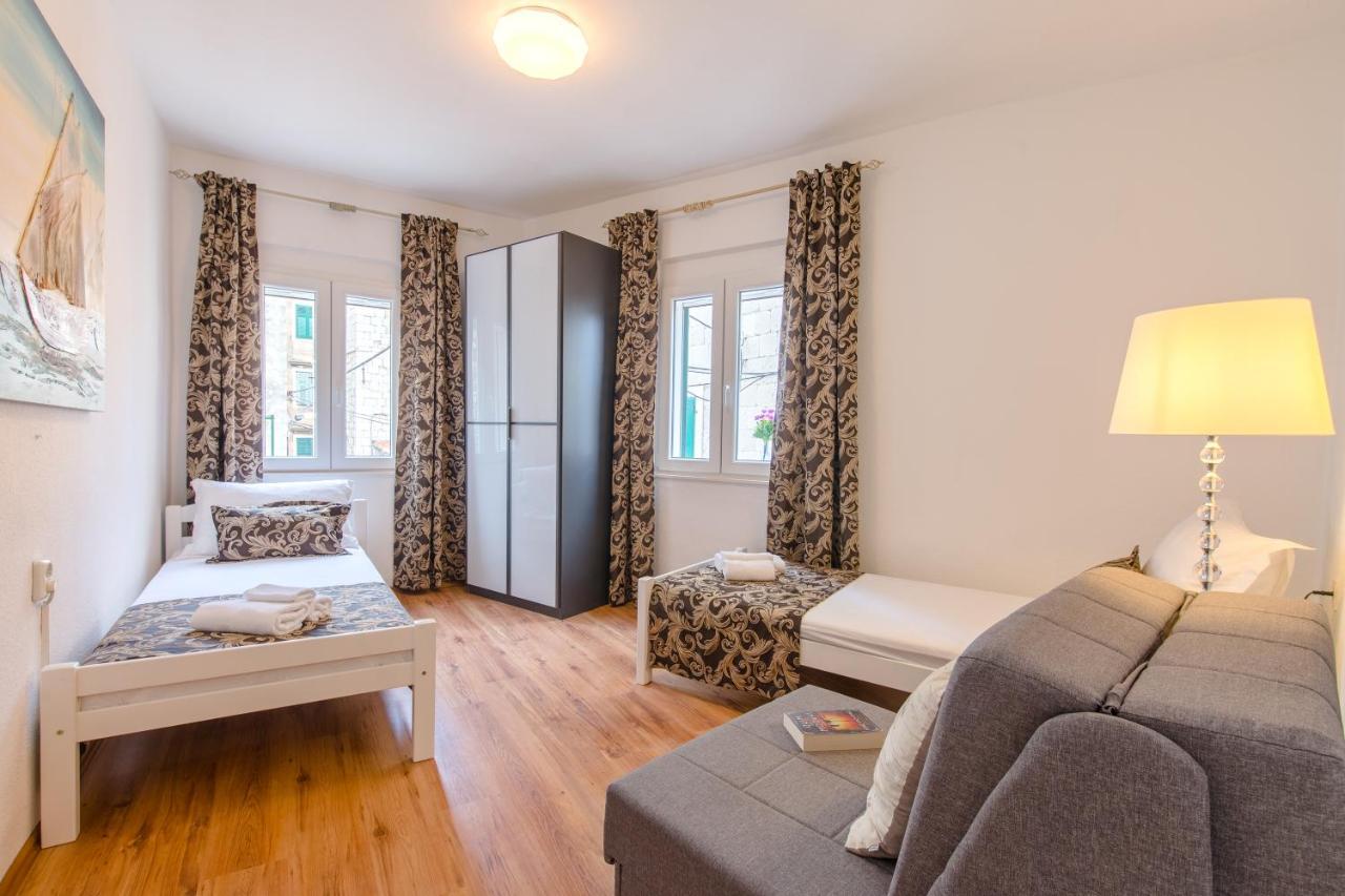 Apartment Vijoleta In City Centre Split Extérieur photo